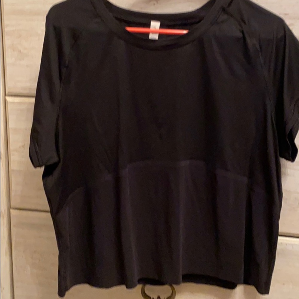 Lululemon crop top